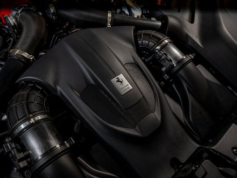 Certified 2023 Ferrari Portofino M image 40