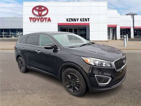Used 2016 Kia Sorento L FWD image 1