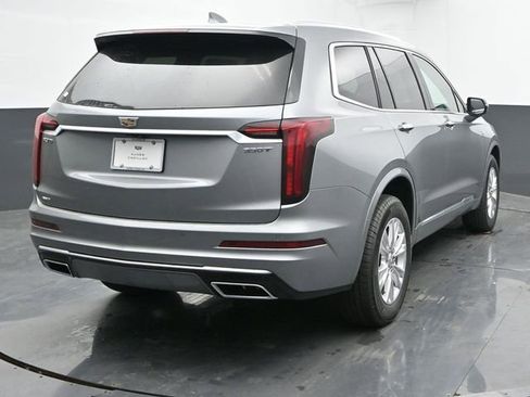 New 2025 Cadillac XT6 Luxury image 8
