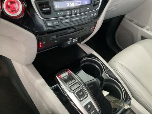 Used 2022 Honda Pilot Touring image 13