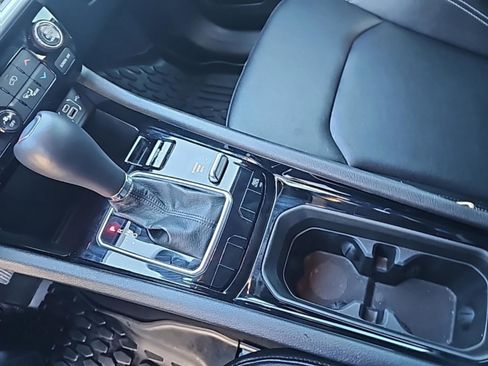 Used 2025 Jeep Compass Limited image 27