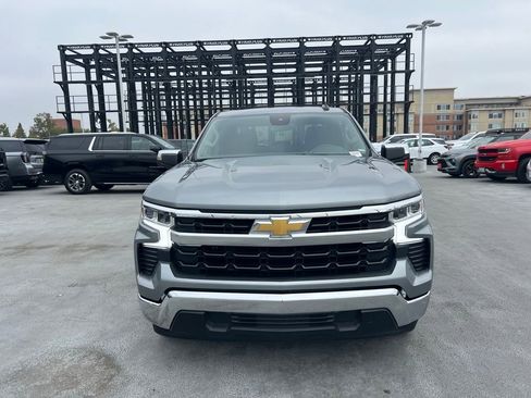 Used 2025 Chevrolet Silverado 1500 LT RWD image 2