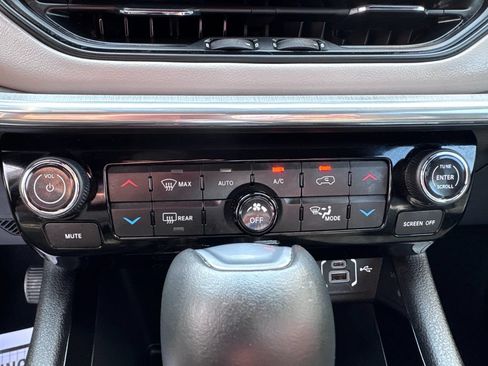 Used 2023 Jeep Compass Limited AWD/4WD image 25