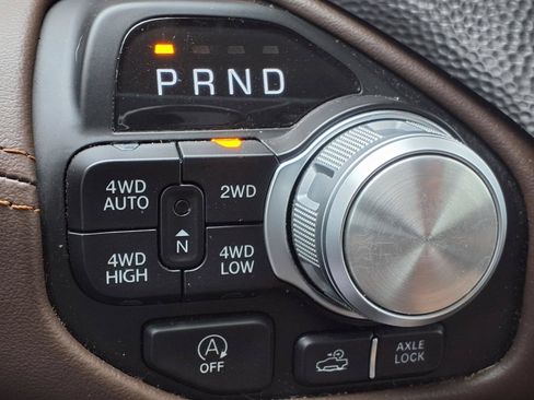 Used 2025 RAM 1500 Limited w/ Off Road Group AWD/4WD image 12
