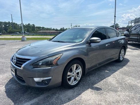 Used 2015 Nissan Altima 2.5 SL w/ Technology Package FWD image 7