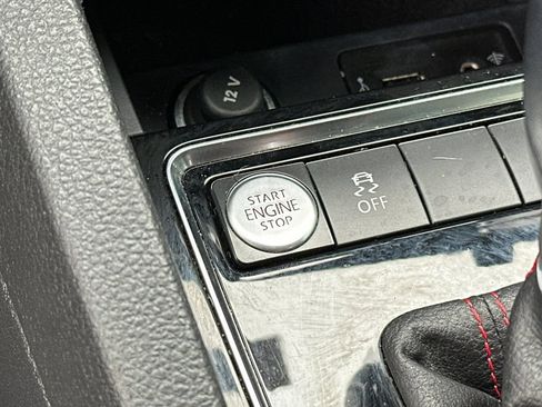 Used 2018 Volkswagen Jetta GLI FWD image 22