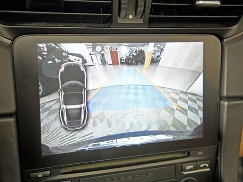 Certified 2017 Porsche 911 Targa 4 AWD/4WD image 37