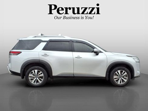Certified 2023 Nissan Pathfinder S AWD/4WD image 2