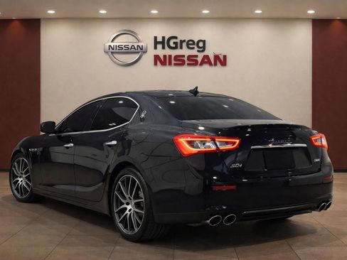 Used 2017 Maserati Ghibli S Q4 AWD/4WD image 2