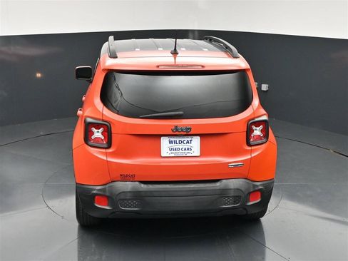 Used 2016 Jeep Renegade Latitude FWD image 26