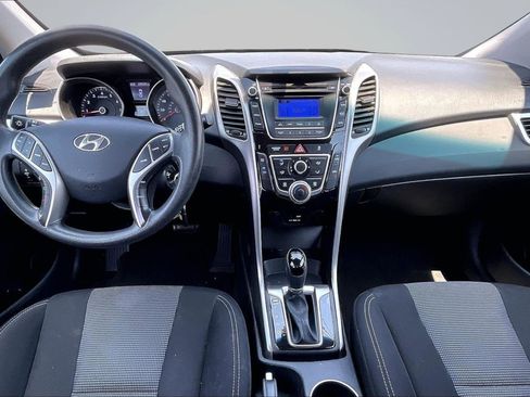 Used 2017 Hyundai Elantra GT FWD image 16