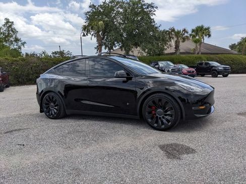 Used 2022 Tesla Model Y Performance AWD/4WD image 2