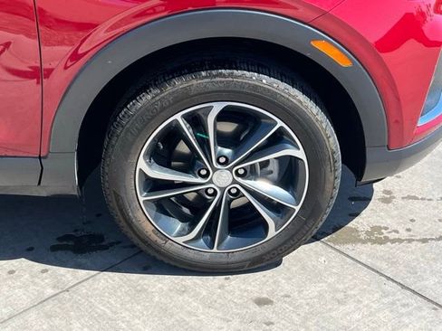 Used 2021 Buick Encore GX Essence image 6