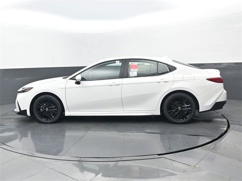 New 2026 Toyota Camry SE image 21