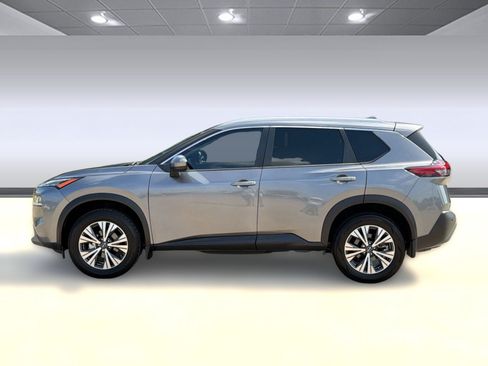Used 2023 Nissan Rogue SV w/ SV Premium B Package FWD image 2