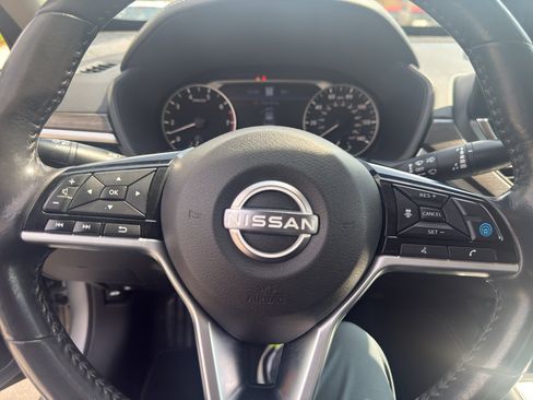 Used 2023 Nissan Altima 2.5 SL FWD image 16