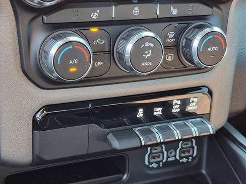 Used 2022 RAM 1500 Big Horn w/ Built-to-serve Edition AWD/4WD image 14