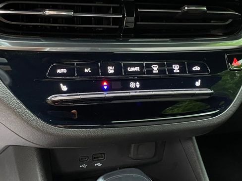 Used 2024 Buick Envista Avenir FWD image 17