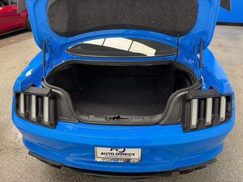 Used 2022 Ford Mustang Shelby GT500 w/ Technology Package RWD image 29