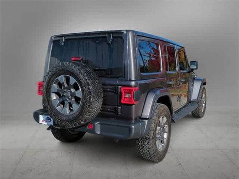 Used 2019 Jeep Wrangler Unlimited Sahara image 8