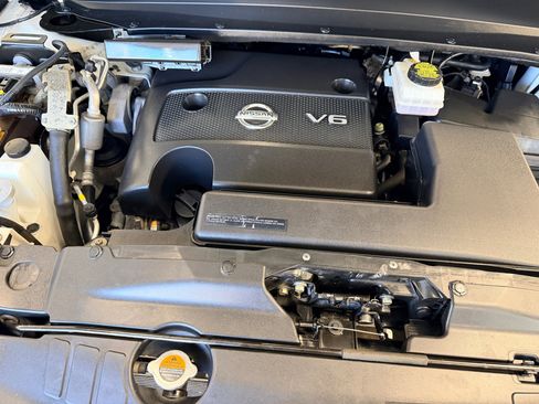 Used 2015 Nissan Pathfinder SL w/ SL Premium Package image 47