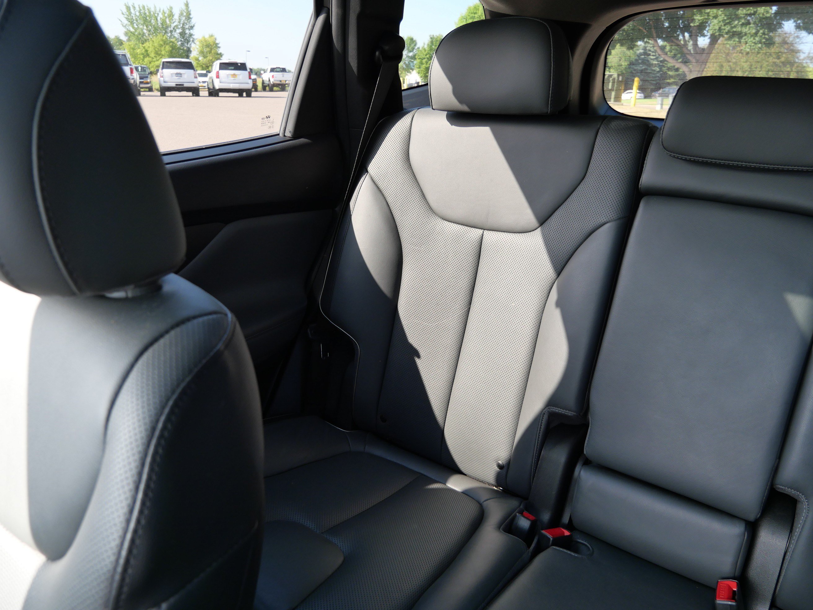 Used 2022 Hyundai Santa Fe Limited FWD image 12