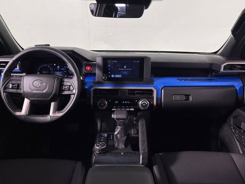 Certified 2025 Toyota Tacoma TRD Off-Road image 14