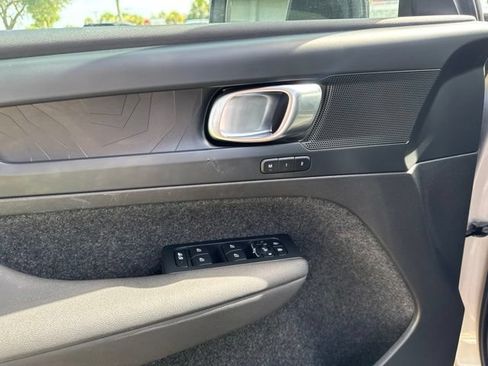 Used 2023 Volvo C40 Recharge Core w/ Climate Package AWD/4WD image 26