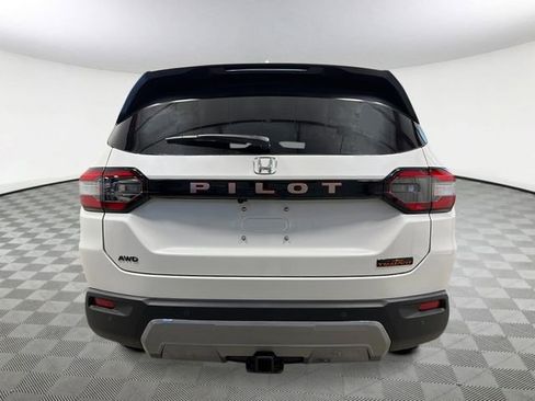 New 2026 Honda Pilot TrailSport image 5