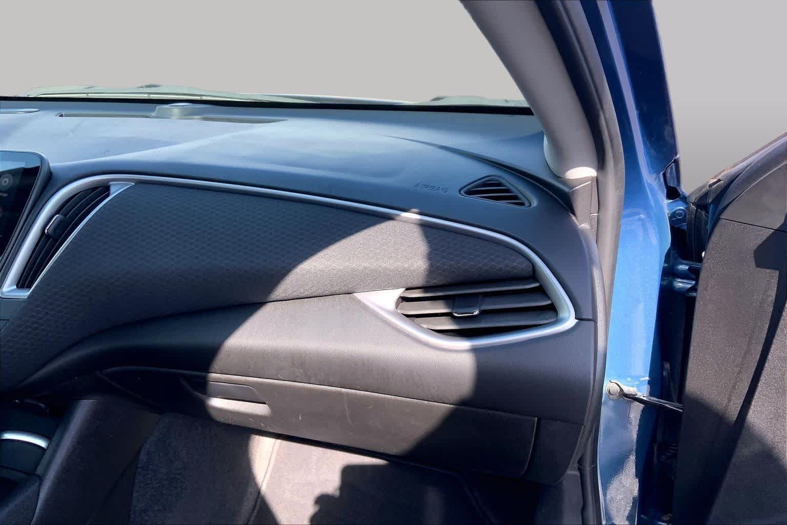 Used 2025 Chevrolet Malibu LT FWD image 19