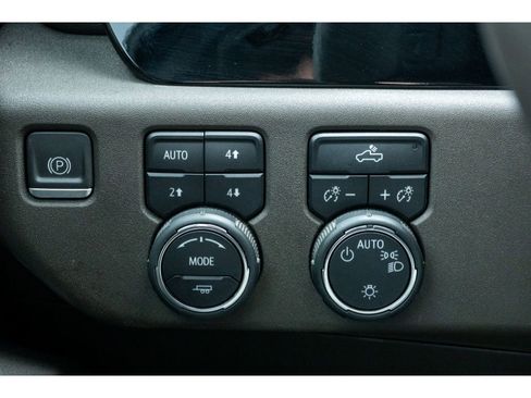 Used 2023 Chevrolet Silverado 1500 LT image 29