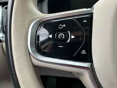 Used 2024 Volvo S60 B5 Plus image 27