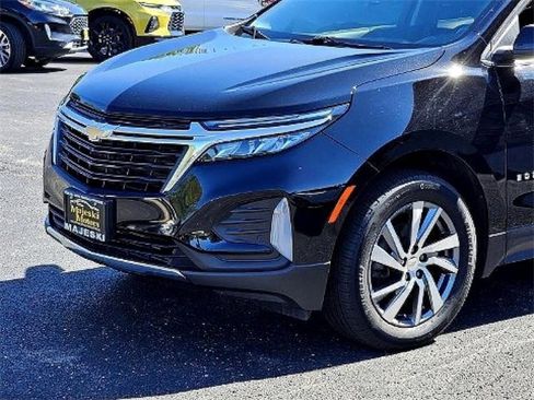 Used 2022 Chevrolet Equinox LT image 16