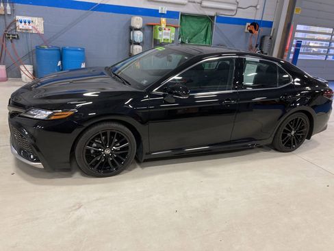 Used 2023 Toyota Camry XSE w/ Navigation Package FWD image 4