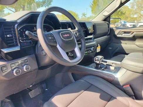 New 2026 GMC Sierra 1500 SLT w/ SLT Premium Plus Package AWD/4WD image 9