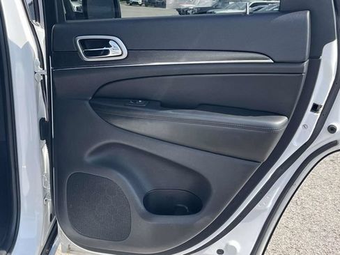 Used 2018 Jeep Grand Cherokee Limited AWD/4WD image 23