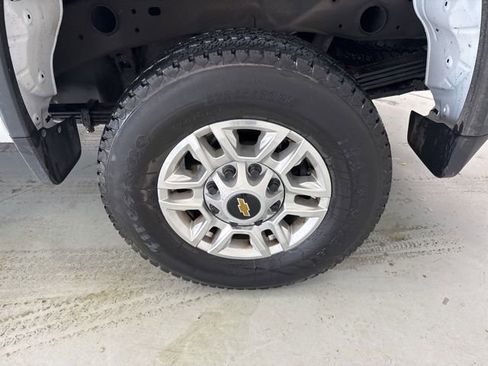 Used 2025 Chevrolet Silverado 2500 LT w/ Convenience Package image 6