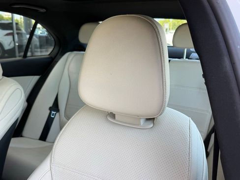 Used 2024 Mercedes-Benz C 300 4MATIC Sedan image 3