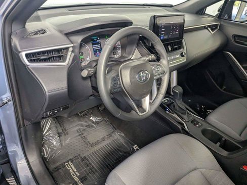 Used 2024 Toyota Corolla Cross AWD Hybrid image 13