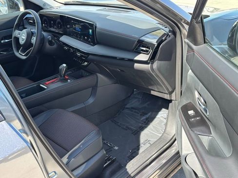 New 2026 Nissan Kicks SR image 21