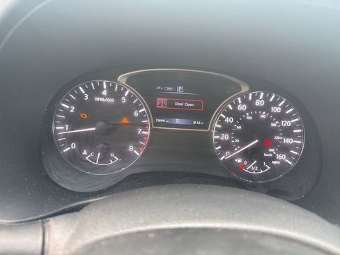 Used 2019 Nissan Pathfinder S AWD/4WD image 10