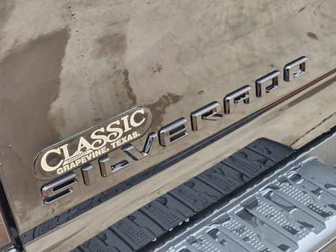 New 2026 Chevrolet Silverado 2500 LTZ w/ Trail Boss Package image 9