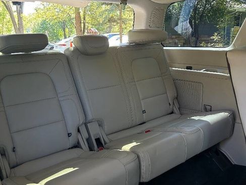 Used 2018 Lincoln Navigator Reserve w/ Technology Package image 22