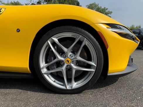 Used 2022 Ferrari Roma RWD image 38