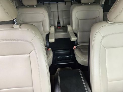 Used 2020 Ford Explorer XLT w/ Equipment Group 202A image 25