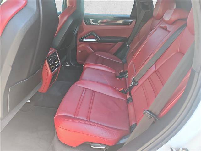 Used 2019 Porsche Cayenne Turbo AWD/4WD image 21