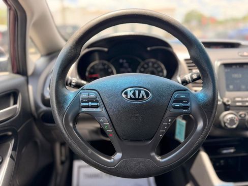 Used 2018 Kia Forte LX w/ LX Popular Package FWD image 18