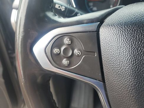 Used 2020 Chevrolet Traverse LT w/ LPO, Floor Liner Package AWD/4WD image 12
