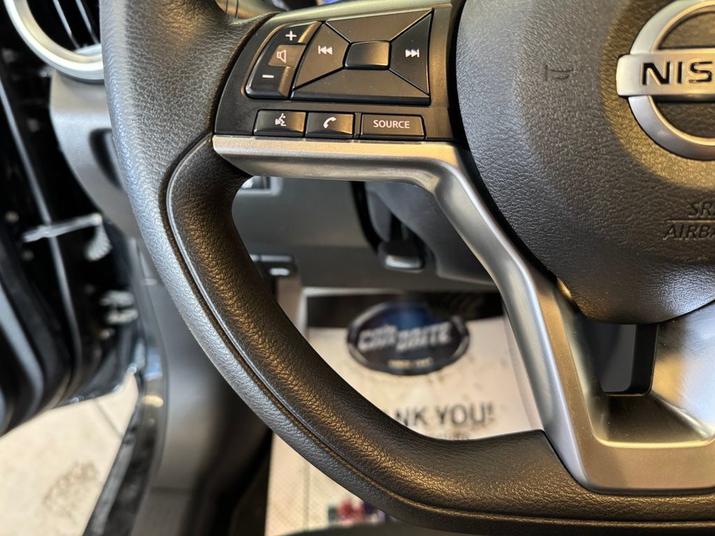 Used 2021 Nissan Versa S FWD image 11