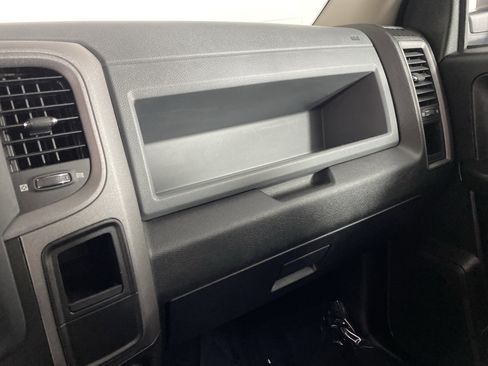 Used 2019 RAM 1500 Express AWD/4WD image 27